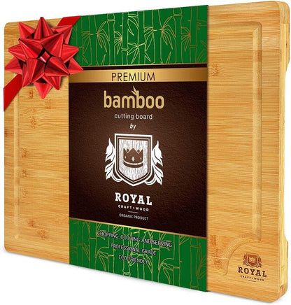 Natural bamboo cutting board with a modern simple design and environmental protection features.